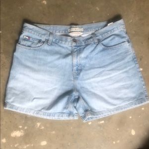 Tommy Hilfiger boyfriend jean shorts
